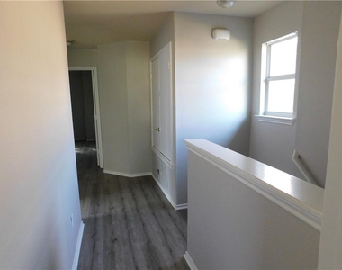17701 Powder Creek Dr - Photo Thumbnail 10