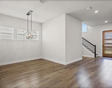 5806 Rangeland Rd - Photo Thumbnail 11
