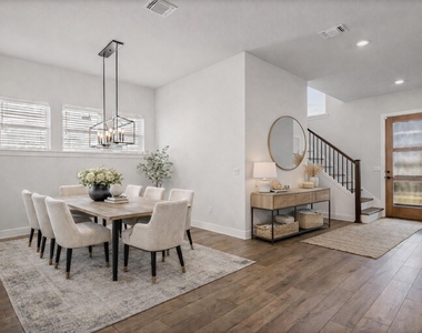 5806 Rangeland Rd - Photo Thumbnail 3