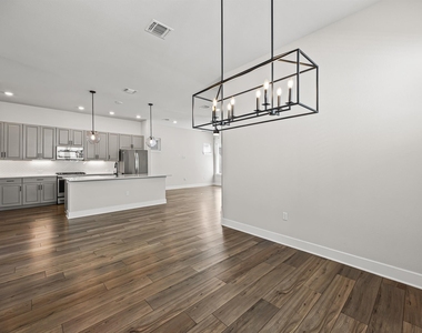 5806 Rangeland Rd - Photo Thumbnail 12