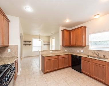 10502 Wylie Dr - Photo Thumbnail 4