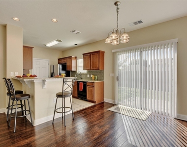 6011 Fairway St - Photo Thumbnail 9