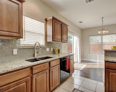 6011 Fairway St - Photo Thumbnail 8