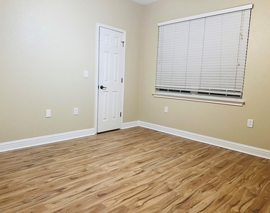6011 Fairway St - Photo Thumbnail 14