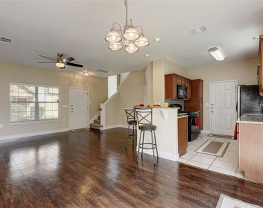 6011 Fairway St - Photo Thumbnail 5