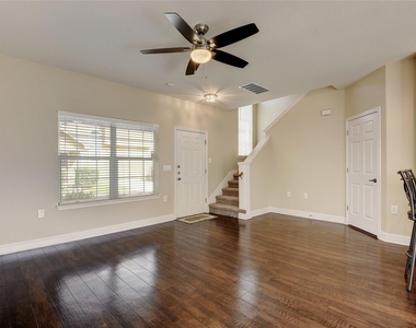 6011 Fairway St - Photo Thumbnail 4