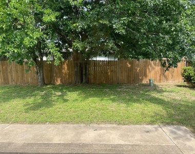 223 Nicole Way - Photo Thumbnail 17