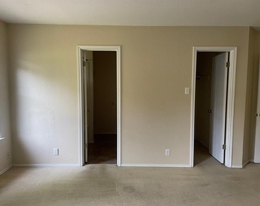 223 Nicole Way - Photo Thumbnail 10