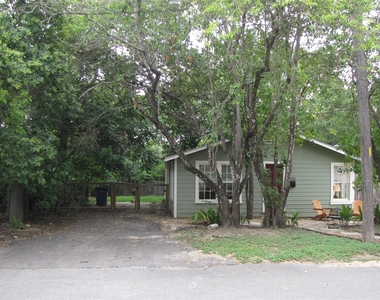 703 Upson St - Photo Thumbnail 10