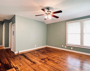 703 Upson St - Photo Thumbnail 5
