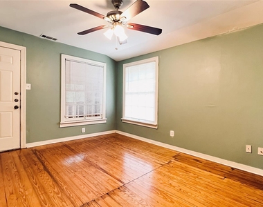 703 Upson St - Photo Thumbnail 3