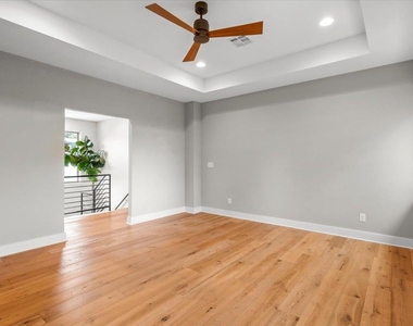 913 Stobaugh St - Photo Thumbnail 30