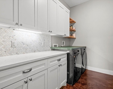 913 Stobaugh St - Photo Thumbnail 20