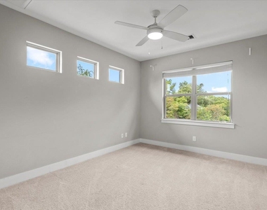 913 Stobaugh St - Photo Thumbnail 31