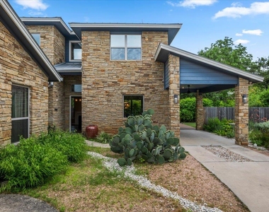 913 Stobaugh St - Photo Thumbnail 2