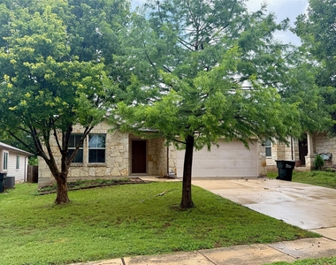 315 Nottingham Loop - Photo Thumbnail 15