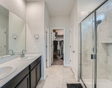 104 Red Cedar Ct - Photo Thumbnail 12