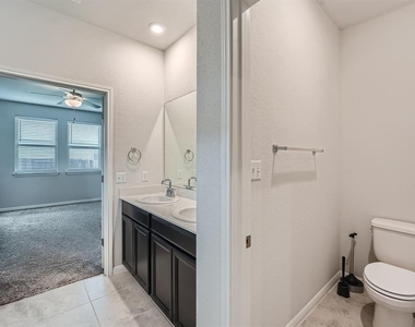 104 Red Cedar Ct - Photo Thumbnail 13