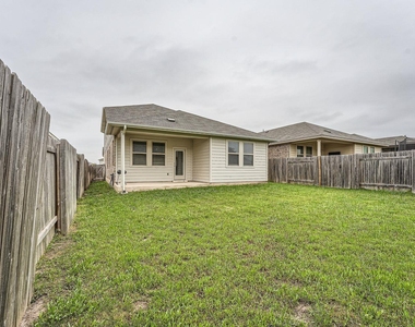 104 Red Cedar Ct - Photo Thumbnail 25