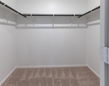 2612 Schwartz Ln - Photo Thumbnail 9