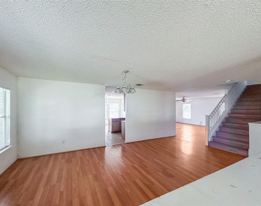 12951 Dionysus Dr - Photo Thumbnail 13