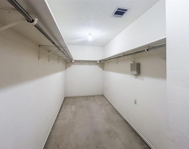 12951 Dionysus Dr - Photo Thumbnail 18