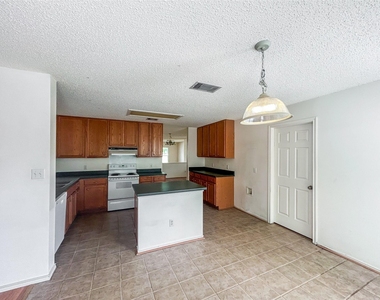 12951 Dionysus Dr - Photo Thumbnail 7