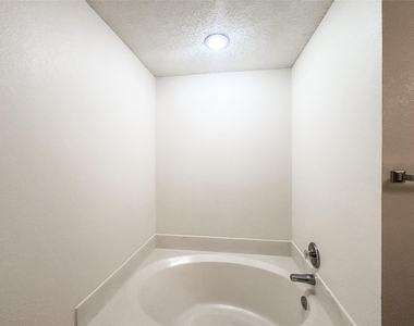 12951 Dionysus Dr - Photo Thumbnail 17