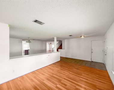 12951 Dionysus Dr - Photo Thumbnail 3