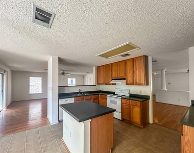 12951 Dionysus Dr - Photo Thumbnail 9