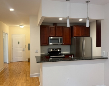 101 Clinton Street - Photo Thumbnail 7