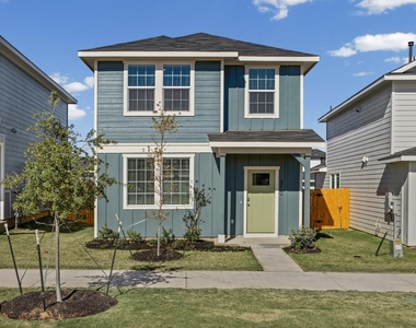 310 Puerto Plata Ave - Photo Thumbnail 1