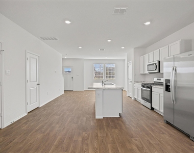 310 Puerto Plata Ave - Photo Thumbnail 8