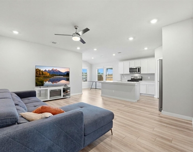 1024 Tipton St - Photo Thumbnail 7