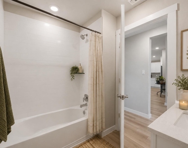 1024 Tipton St - Photo Thumbnail 15