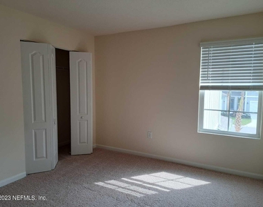 213 Pasadena Drive - Photo Thumbnail 12