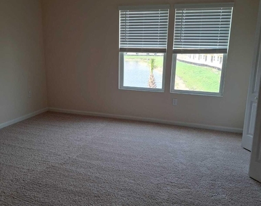 213 Pasadena Drive - Photo Thumbnail 9
