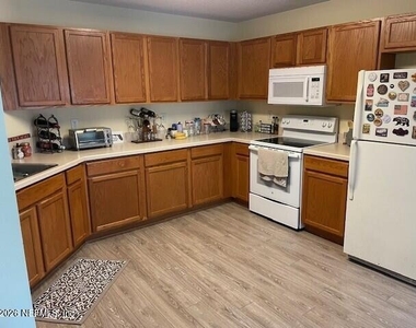 1473 Cedar Grove Terrace - Photo Thumbnail 2