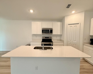 10855 Drogba Drive - Photo Thumbnail 5