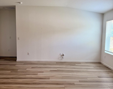10855 Drogba Drive - Photo Thumbnail 33