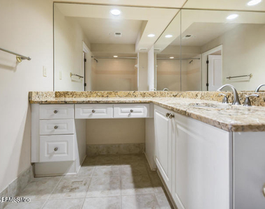 400 E Bay Street - Photo Thumbnail 62