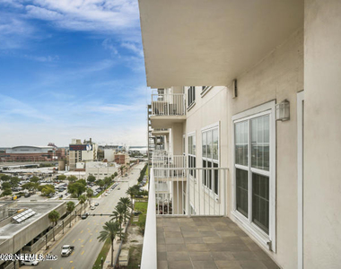 400 E Bay Street - Photo Thumbnail 54