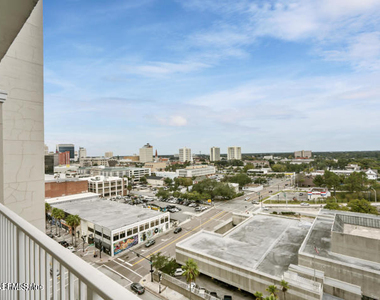 400 E Bay Street - Photo Thumbnail 53