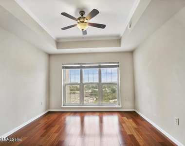 400 E Bay Street - Photo Thumbnail 63