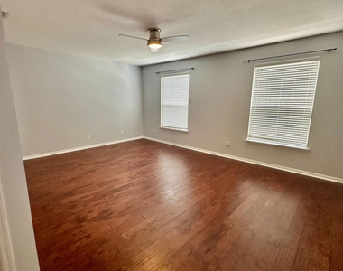 13351 Smithwick Lane - Photo Thumbnail 5