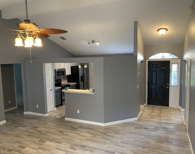 12018 Sunchase Drive - Photo Thumbnail 15