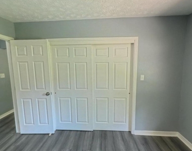 7559 Monongahela Avenue - Photo Thumbnail 17