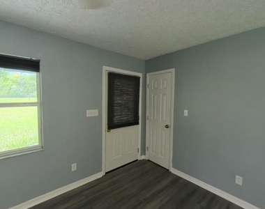 7559 Monongahela Avenue - Photo Thumbnail 5