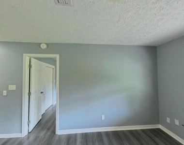 7559 Monongahela Avenue - Photo Thumbnail 6