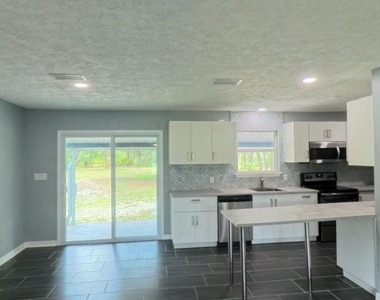 7559 Monongahela Avenue - Photo Thumbnail 2